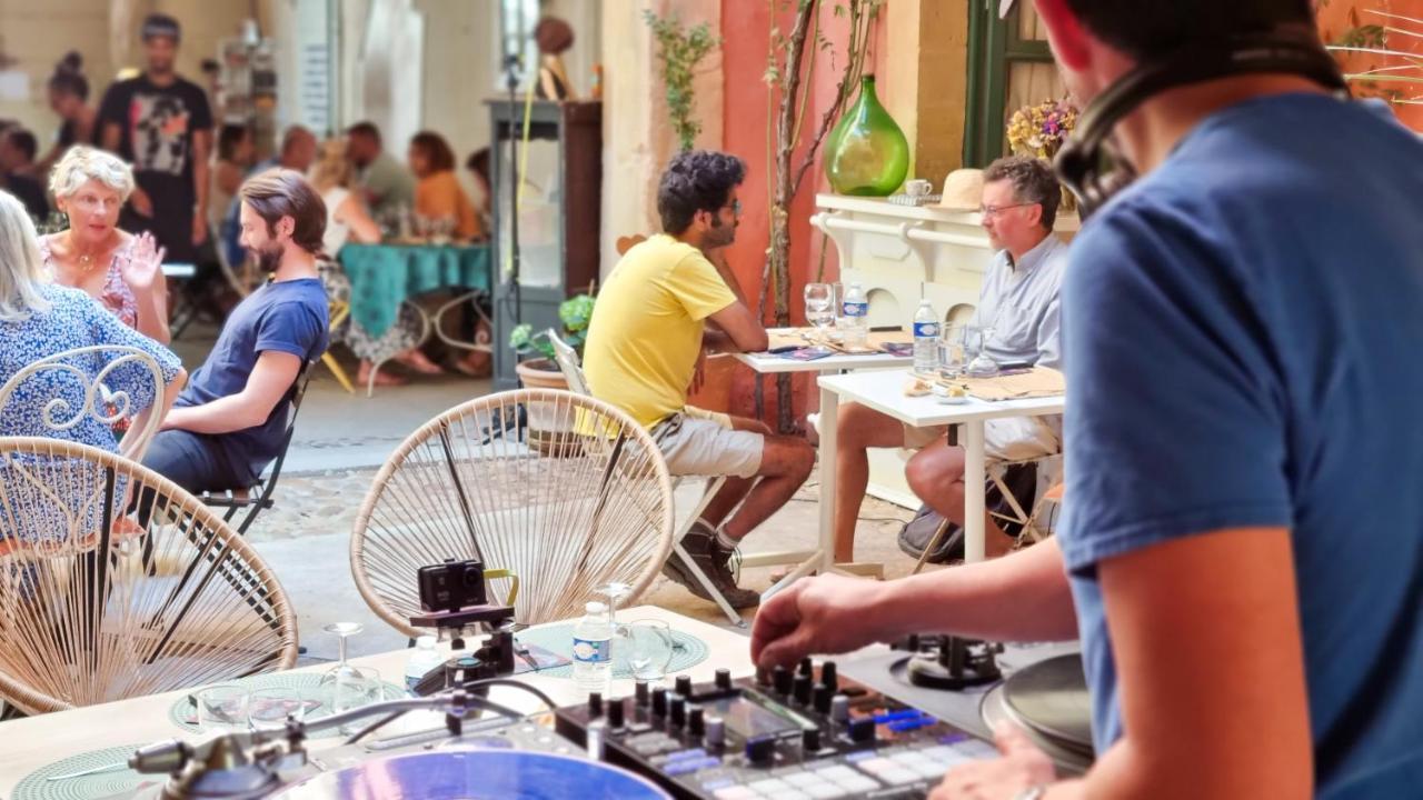 Rue Du Chateau Tarascon Εξωτερικό φωτογραφία